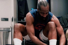 NG体育-哈登回归赛场，赛事规则更新首场状态亮眼，拜仁观众沸腾！的简单介绍