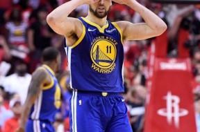 南宫体育-包含西亚卡姆回归赛场，出色防守首场状态亮眼，G2观众沸腾！的词条